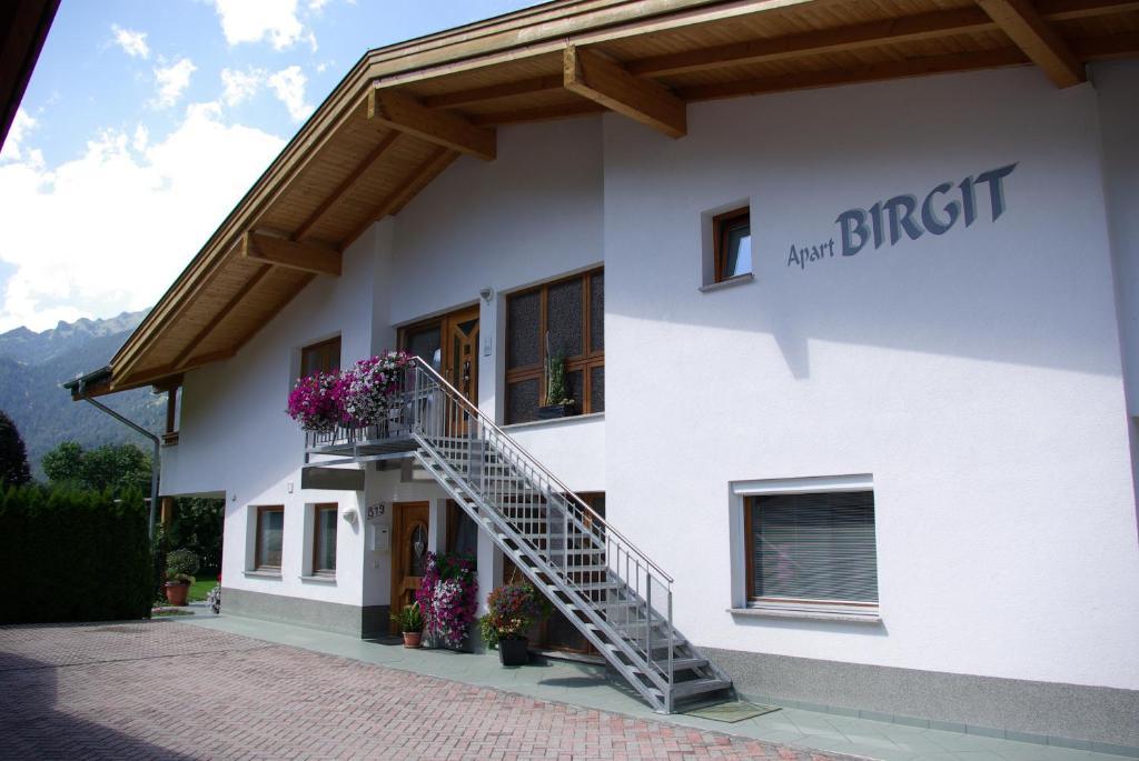 Apart Birgit Apartamento Pfunds Exterior foto